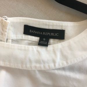 Banana Republic White peplum like blouse
